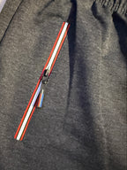 V.I.MAN Herren Shorts mit SPORT-Print – Dunkelgrau