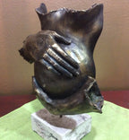 Bronzskulptur – Andrés Gómez „Mulher embarazada“