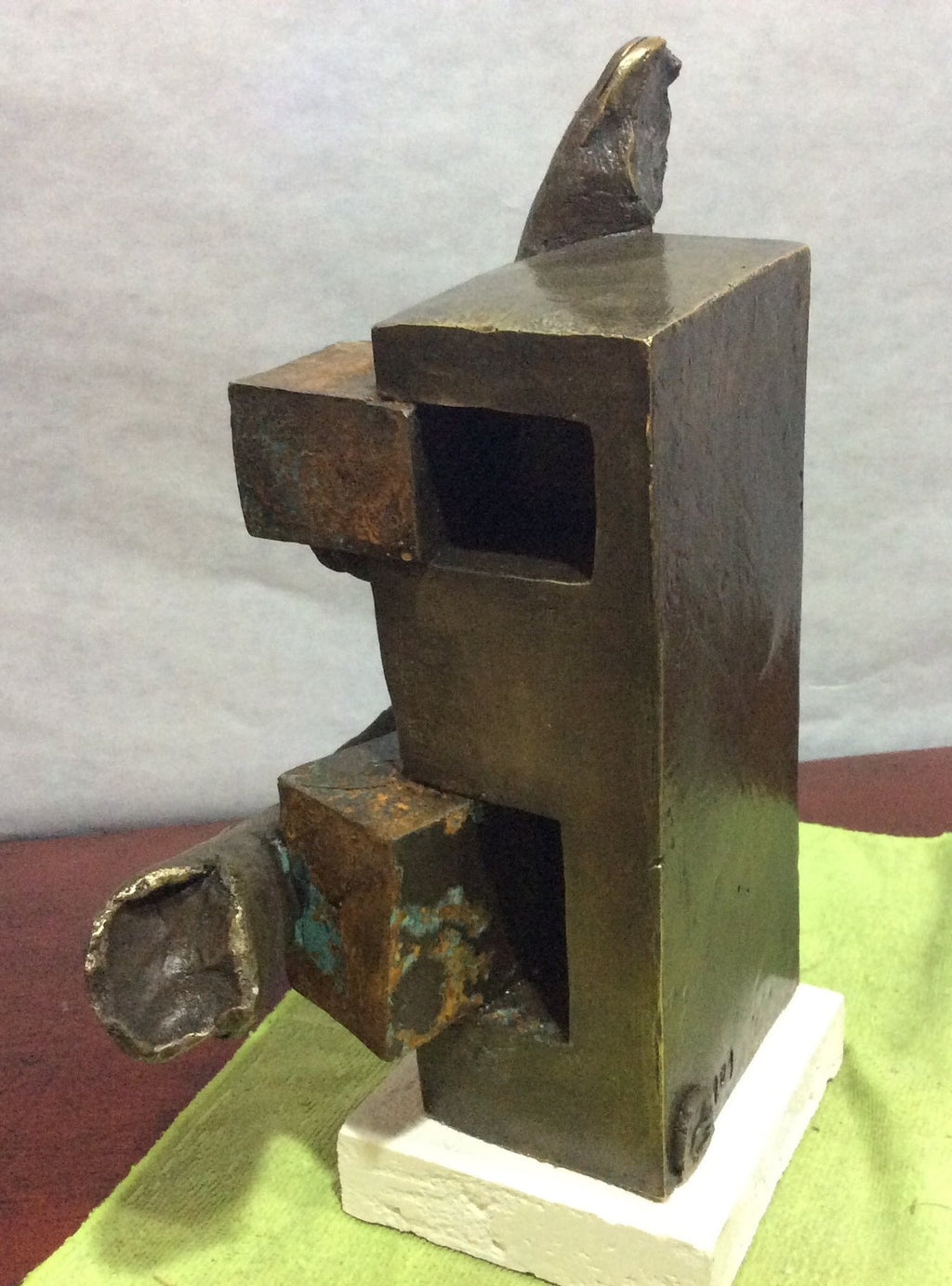 Bronzskulptur – Andrés Gómez „Manos rotas“ – 30×20×15 cm