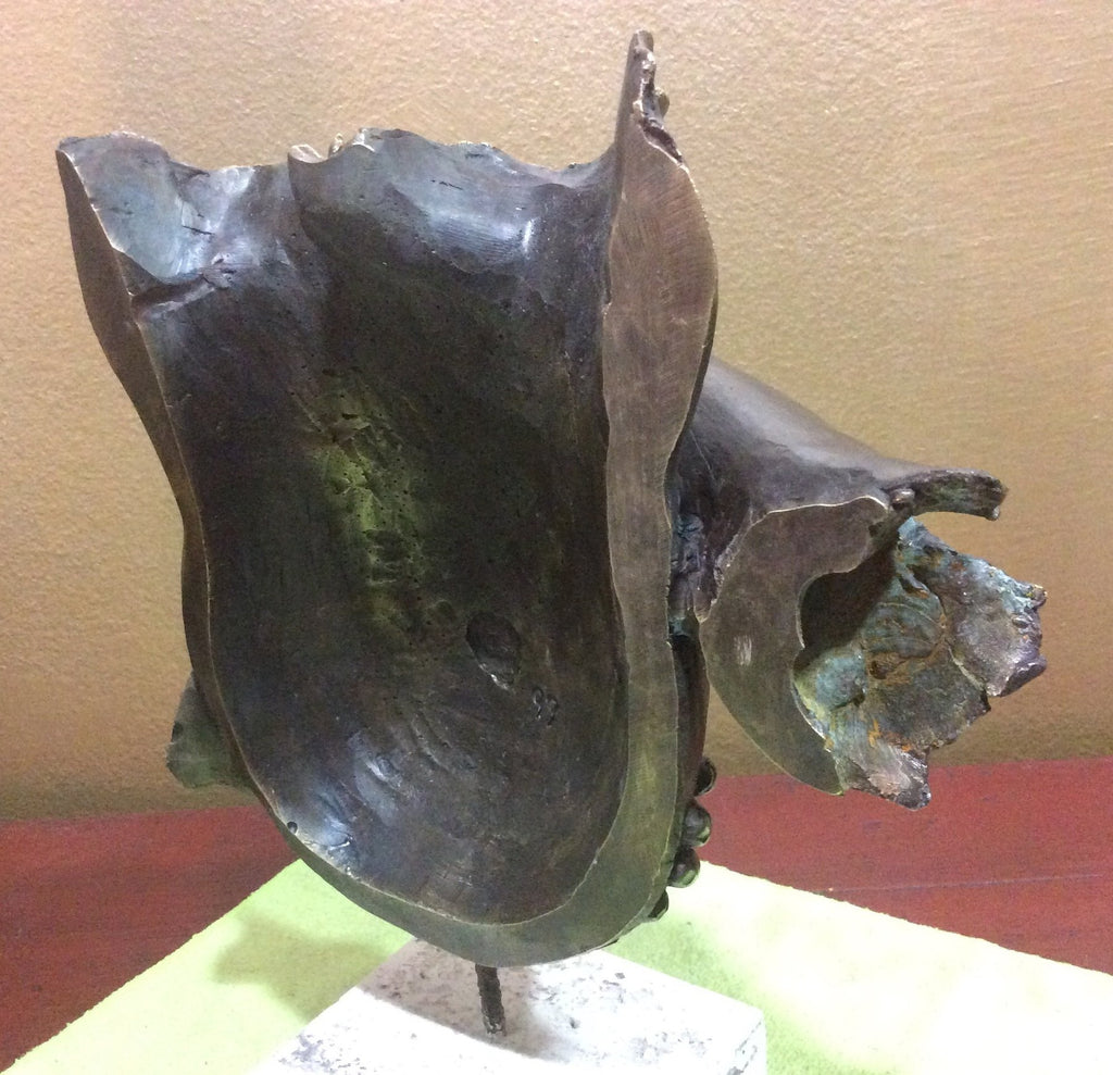 Bronzskulptur – Andrés Gómez „Mulher embarazada“